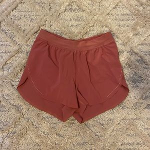 Lululemon Find Your Pace Short